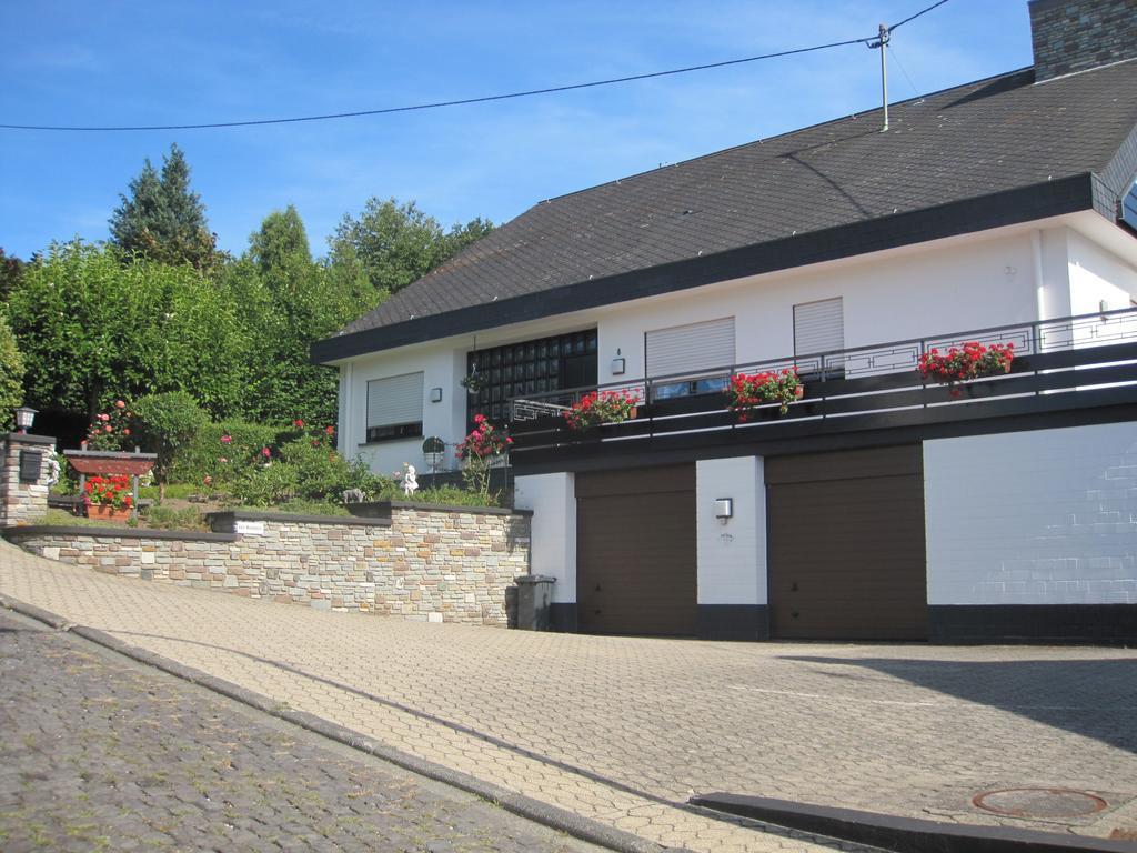 Ferienwohnung Sonneck Bullay Exterior photo