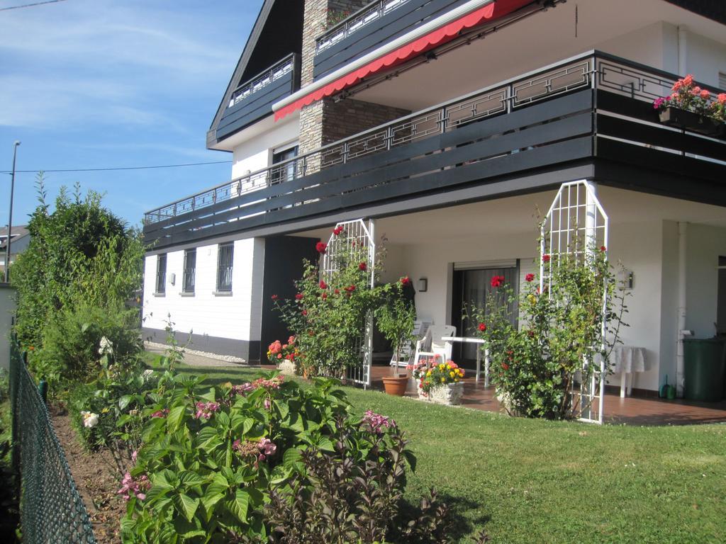 Ferienwohnung Sonneck Bullay Exterior photo