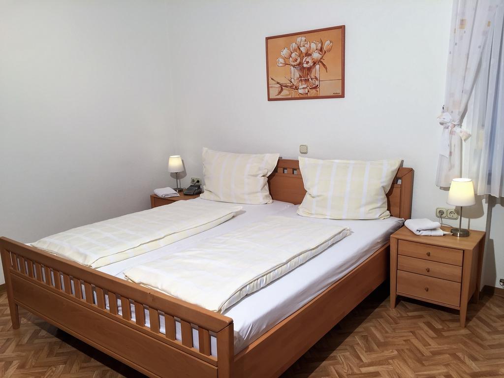 Ferienwohnung Sonneck Bullay Exterior photo